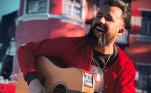 Cantor Daniel Afonso cria projeto itinerante para crianças carentes no Sul do Brasil
