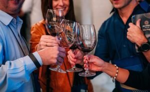 Com clima intimista, Decanter Wine Day convida o público a uma volta ao mundo pelos sabores do vinho