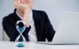 Imposto de Renda 2025: Perdeu o prazo? Veja o que fazer agora para evitar problemas com a Receita