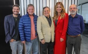 Ronnie Von celebra 59 anos de carreira com nova fase e equipe estrelada