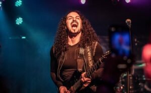 Sami Chohfi estreia no Rio de Janeiro com a “Weird is the Way Tour” ao lado da banda Seeds of Love