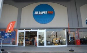 Super Pro Atacado desembarca em São Paulo com superloja de 1.000m² e promete agitar o mercado de ferramentas