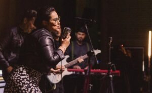 Fran Lopes lança o single e videoclipe “Minha Esperança” com participação de Jota T