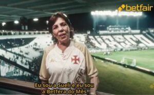Paixão pelo Vasco desde o berço, eternizada na pele: Sueli Velloso é a Betfera do Mês