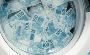 Volume de transações suspeitas pressiona empresas a investirem mais em prevenção à lavagem de dinheiro