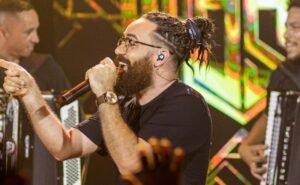 Jhonny Salvação celebra mais de 1 milhão de plays no Spotify e trajetória de impacto nacional