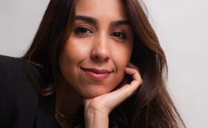 Às vésperas de 2026, moda entra na era da maturidade digital: consumo desacelera e marcas precisam rever estética, narrativa e estratégia