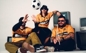 Banana Kush celebra quatro anos de estrada com o álbum “Rock Groove Futebol Clube”