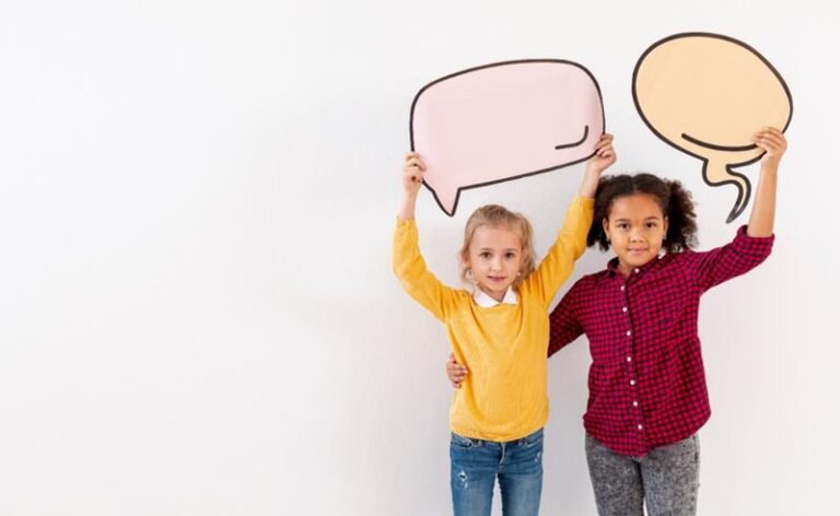 Nem sempre o problema é a fala: por que dificuldades de comunicação infantil passam despercebidas