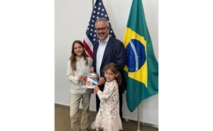 Livro infantil aposta na respiração consciente para ajudar crianças a lidar com ansiedade e excesso de estímulos