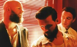 White Lies anunciam edição digital expandida do álbum Night Light