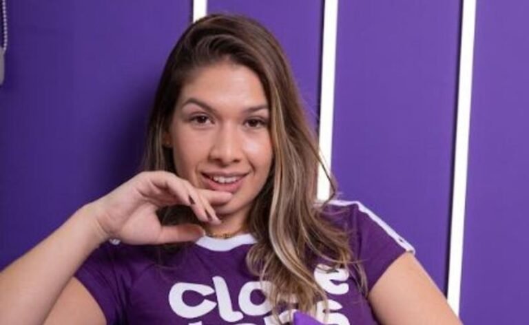 Elo Cardone: a criadora que teve o rosto tatuado por um fã