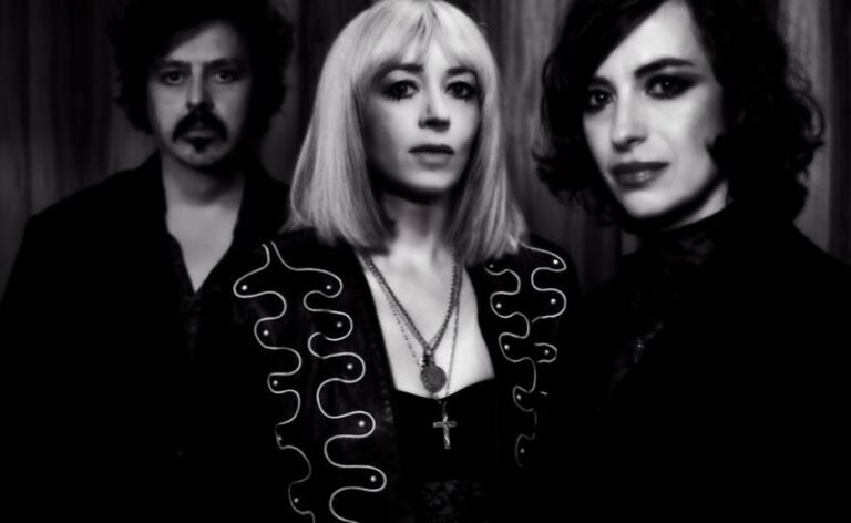 Ícones do electronic pop, Ladytron destacam sua melhor fase “witchy” na nova música e vídeo “A Death in London”