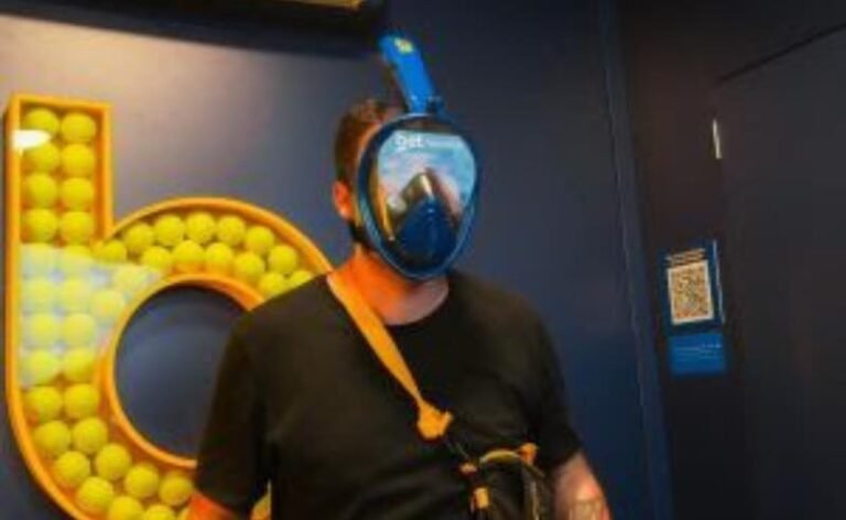 Máscara tecnológica da Betnacional leva a paixão para jogo no Rio Open