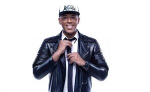 Joker Beats (Mc Koringa) lança funk produzido em uma minivan em homenagem ao Filho do Piseiro