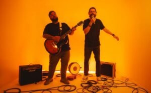 DEKO e Yeti Reggae Club unem forças no novo single “Meu Lar”, apostando na mistura de reggae, R&B e lo-fi