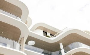 Materiais importados ganham força em projetos de alto padrão no Brasil