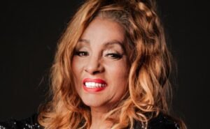 Lady Zu une elegância e emoção em novo single “Até o Fim”